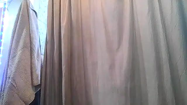 ShysluutGia online show from April 11, 2026, 9:30 pm