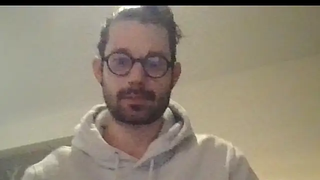 Snapshot of sheiku chatting on February 8, 2025, 7:48 am sheiku online show from February 8, 2025, 7:48 am