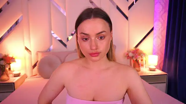 LindsieGreyy online show from April 17, 2026, 12:30 pm