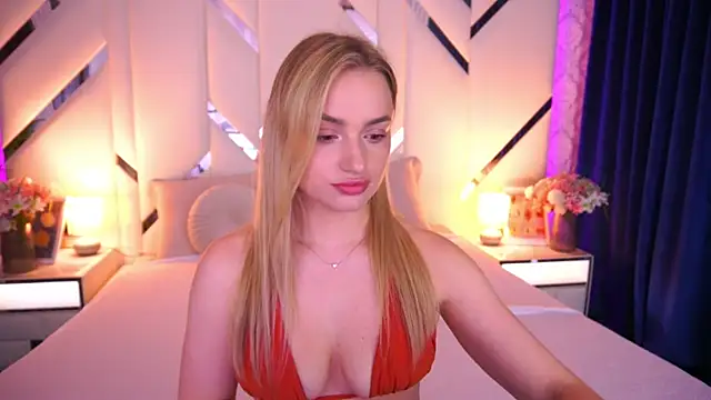 LindsieGreyy online show from June 1, 2026, 12:29 pm