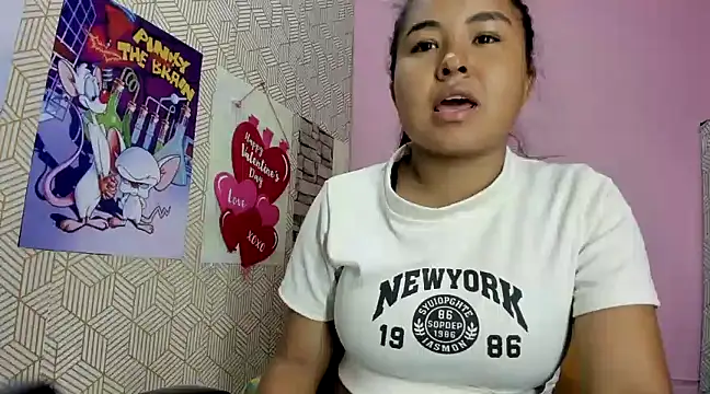 Snapshot of camilagreeco chatting on February 13, 2025, 12:43 pm camilagreeco online show from February 13, 2025, 12:43 pm