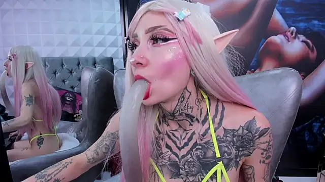 miss   angel online show from September 19, 2025, 6:19 pm