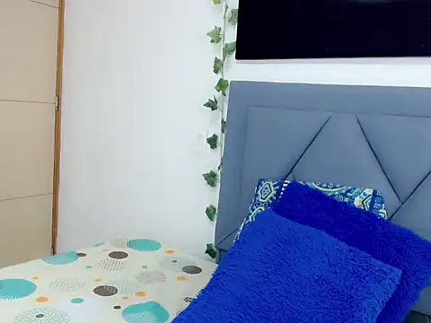 dominic 00 online show from October 10, 2025, 6:18 pm