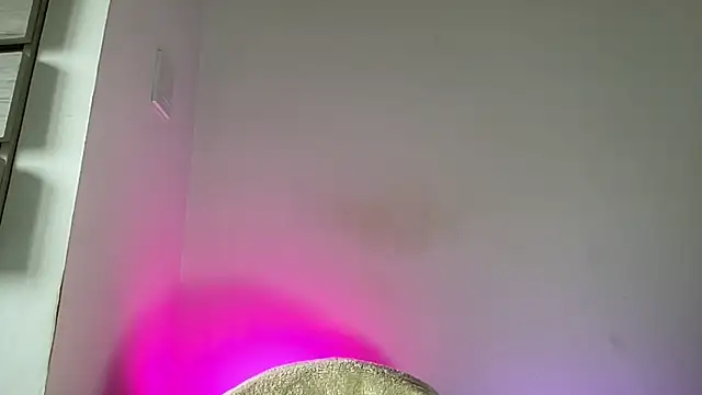 nofacecali online show from February 12, 2025, 3:49 pm