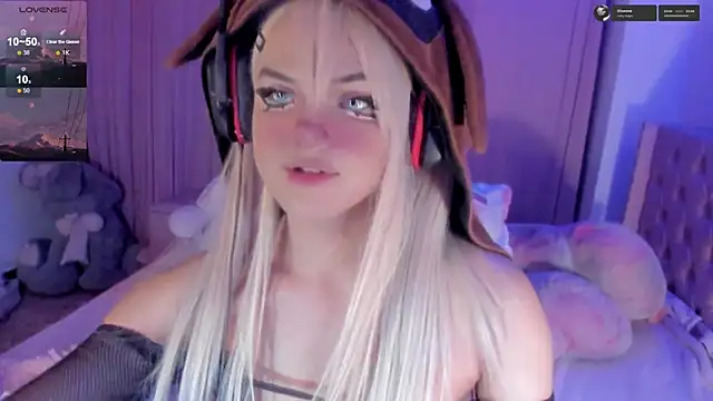 Snapshot of Angelica_Reborn chatting on March 8, 2025, 9:28 am Angelica Reborn online show from March 8, 2025, 9:28 am