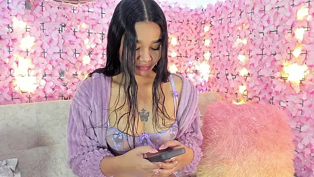 Lynda Bonnie online show from February 20, 2026, 3:01 pm