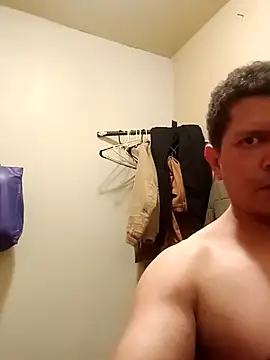 Snapshot of machoactivo1 chatting on February 8, 2025, 1:33 pm machoactivo1 online show from February 8, 2025, 1:33 pm