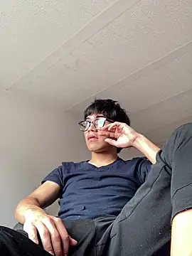 shadowsofgarden online show from March 15, 2025, 6:32 pm