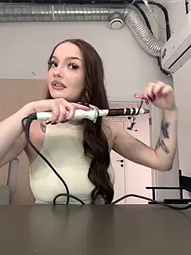 AlexaBright online show from October 29, 2025, 6:09 pm