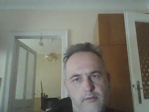 Szolga10 online show from April 17, 2026, 4:43 pm