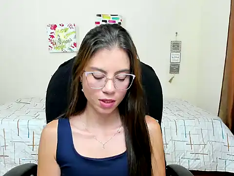 Snapshot of veronicamiller22 chatting on September 28, 2025, 10:26 pm veronicamiller22 online show from September 28, 2025, 10:26 pm