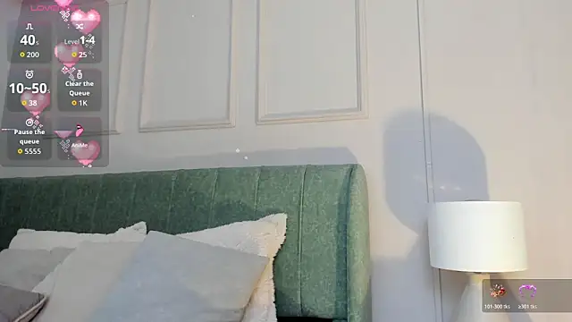 elizabeth 20 online show from December 22, 2025, 7:22 pm