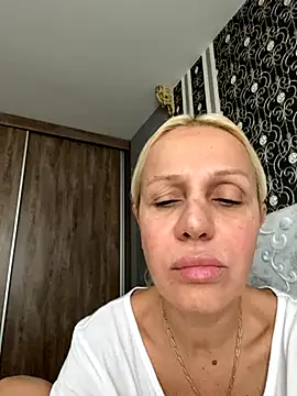 DeboraXporn online show from November 29, 2025, 7:33 am