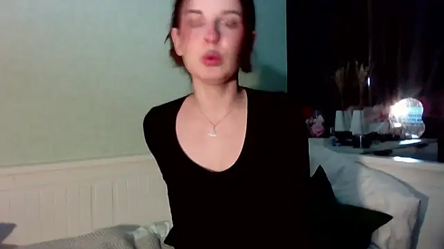 Snapshot of MollyBer chatting on February 16, 2026, 4:03 pm MollyBer online show from February 16, 2026, 4:03 pm