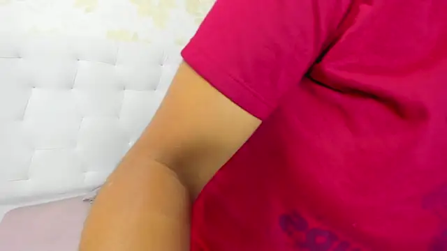 MELINAMARTINS online show from January 9, 2026, 7:26 pm