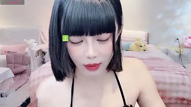 Snapshot of Eudora-0001 chatting on November 21, 2025, 11:31 am Eudora-0001 online show from November 21, 2025, 11:31 am