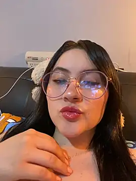 Snapshot of ValentinaOrtiz3 chatting on October 12, 2025, 12:20 am ValentinaOrtiz3 online show from October 12, 2025, 12:20 am