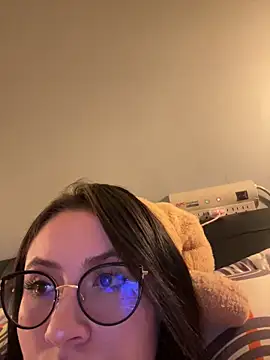 ValentinaOrtiz3 online show from April 8, 2026, 1:27 am