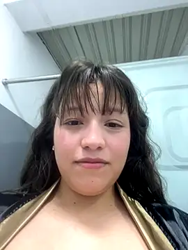 Snapshot of Marii_18 chatting on November 2, 2025, 4:31 pm Marii 18 online show from November 2, 2025, 4:31 pm