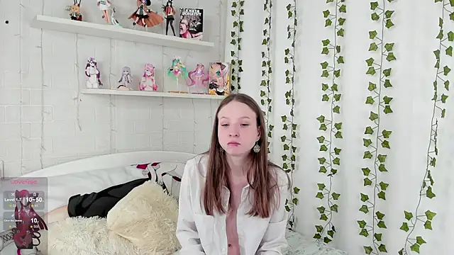 Snapshot of b4by_Emilia chatting on March 19, 2025, 5:52 am b4by Emilia online show from March 19, 2025, 5:52 am