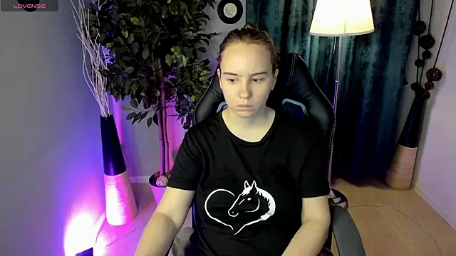 Lika 0ne online show from February 14, 2026, 12:13 pm