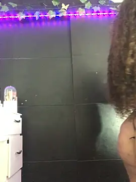 Anitta bell online show from May 22, 2026, 3:35 am