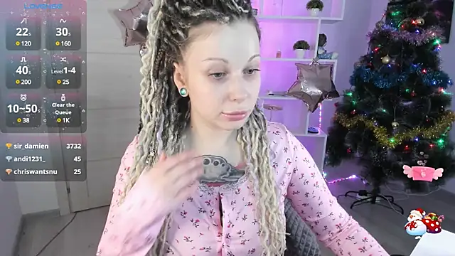 Snapshot of HoneySallyMoore chatting on December 23, 2024, 5:39 am HoneySallyMoore online show from December 23, 2024, 5:39 am