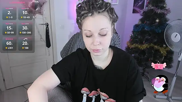 Snapshot of HoneySallyMoore chatting on January 4, 2025, 8:16 pm HoneySallyMoore online show from January 4, 2025, 8:16 pm