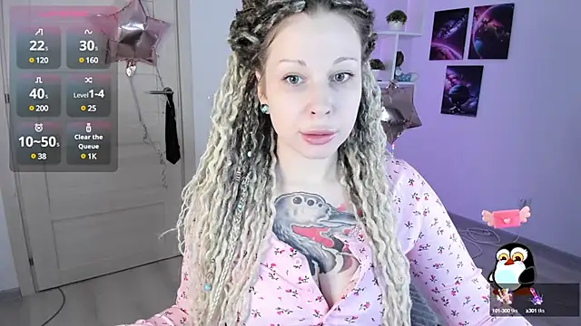 Snapshot of HoneySallyMoore chatting on January 17, 2025, 8:33 pm HoneySallyMoore online show from January 17, 2025, 8:33 pm