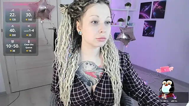 Snapshot of HoneySallyMoore chatting on January 18, 2025, 8:40 pm HoneySallyMoore online show from January 18, 2025, 8:40 pm