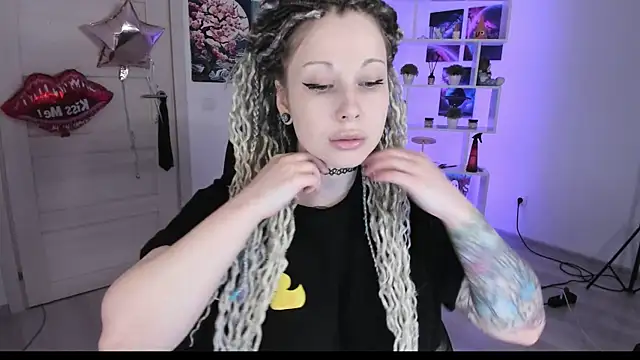 Snapshot of HoneySallyMoore chatting on September 28, 2025, 3:28 pm HoneySallyMoore online show from September 28, 2025, 3:28 pm