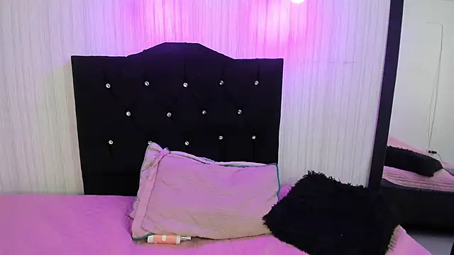 nicky angel1 online show from February 25, 2025, 6:31 pm