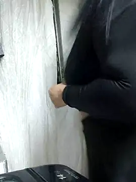 Snapshot of nikki_grey chatting on October 13, 2025, 4:56 am nikki grey online show from October 13, 2025, 4:56 am