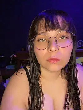 Snapshot of Solo_yoss chatting on July 3, 2026, 6:53 am Solo yoss online show from July 3, 2026, 6:53 am