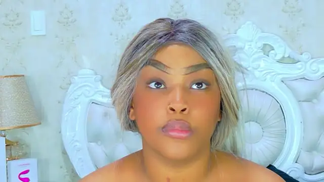 TianahGlow online show from February 3, 2026, 8:25 pm