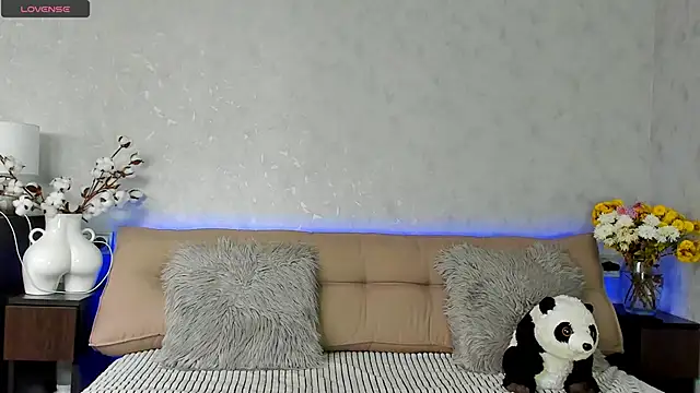 Tina Mart online show from November 1, 2025, 11:34 am