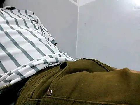 Snapshot of Lustyluckyy chatting on February 23, 2025, 9:11 am Lustyluckyy online show from February 23, 2025, 9:11 am