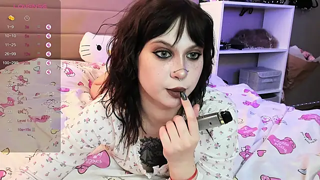 Snapshot of marynixoxo chatting on February 5, 2026, 7:13 am marynixoxo online show from February 5, 2026, 7:13 am