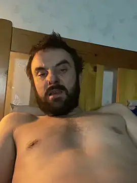 Snapshot of IrishxBrit25 chatting on March 1, 2025, 1:22 am IrishxBrit25 online show from March 1, 2025, 1:22 am