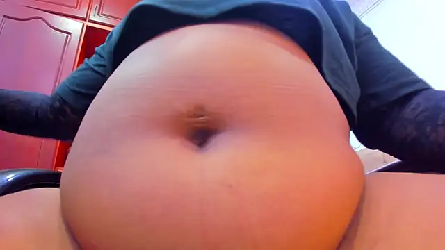 emma purple  online show from December 17, 2025, 5:08 pm