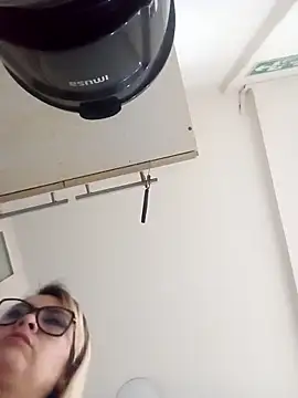 Snapshot of CandieGilson__ chatting on October 1, 2025, 11:05 am CandieGilson online show from October 1, 2025, 11:05 am