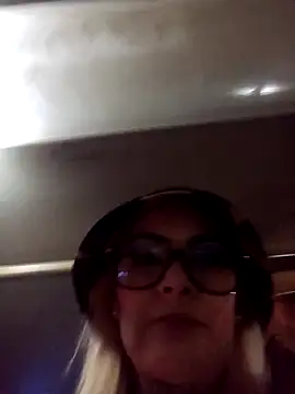 CandieGilson   online show from April 10, 2026, 10:20 am