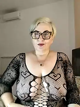 Pumabionda online show from October 26, 2025, 5:02 am