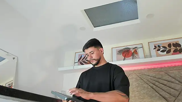 Snapshot of DickGriffith_ chatting on February 18, 2025, 8:03 pm DickGriffith online show from February 18, 2025, 8:03 pm