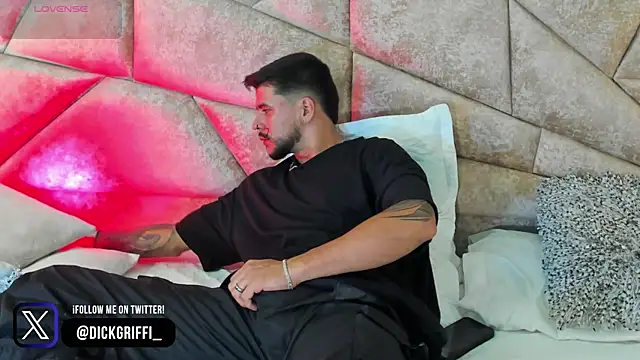 Snapshot of DickGriffith_ chatting on March 17, 2025, 1:39 pm DickGriffith online show from March 17, 2025, 1:39 pm