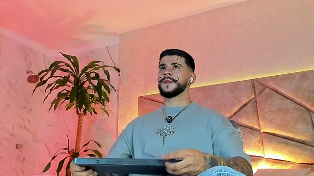 Snapshot of DickGriffith_ chatting on September 28, 2025, 7:14 am DickGriffith online show from September 28, 2025, 7:14 am