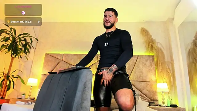 Snapshot of DickGriffith_ chatting on November 1, 2025, 11:12 am DickGriffith online show from November 1, 2025, 11:12 am