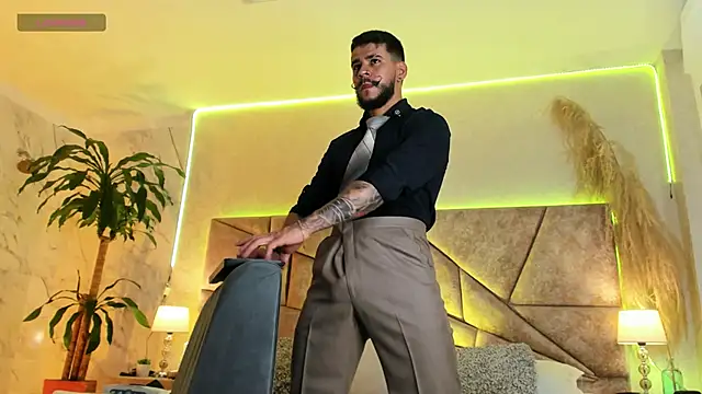 Snapshot of DickGriffith_ chatting on November 2, 2025, 11:01 am DickGriffith online show from November 2, 2025, 11:01 am