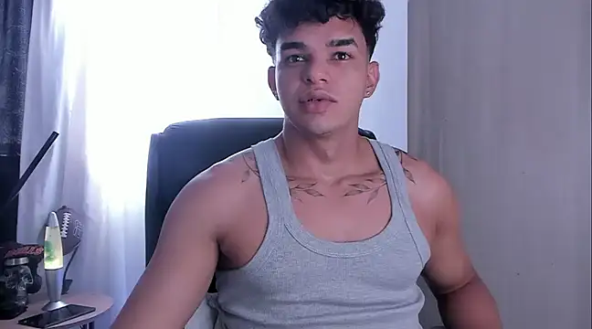 Snapshot of samm_sv chatting on February 12, 2025, 6:09 pm samm sv online show from February 12, 2025, 6:09 pm