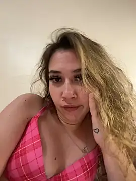 Snapshot of angelicasn0w chatting on February 11, 2025, 7:23 am angelicasn0w online show from February 11, 2025, 7:23 am